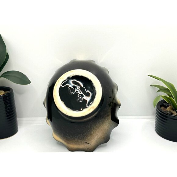 Black Blue Ruffled Edge Glazed Pottery Bowl - Picture 9 of 9